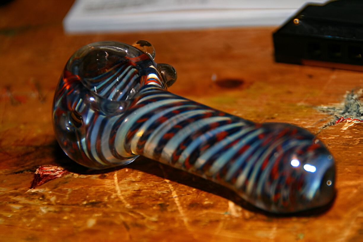 Choosing the Right Glass Smoking Pipe